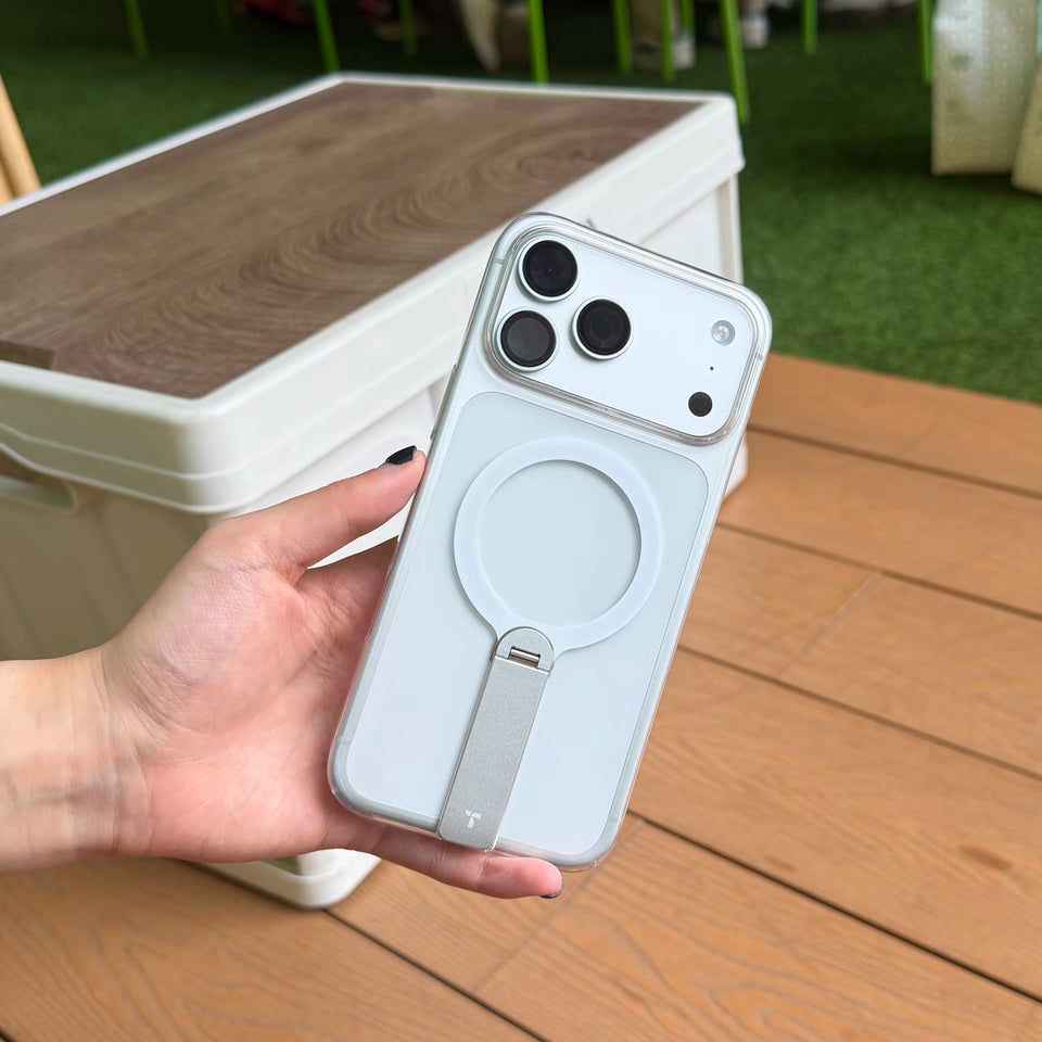 TORRAS Lpro Magnetic Kickstand Clear Case for iPhone LUXORA