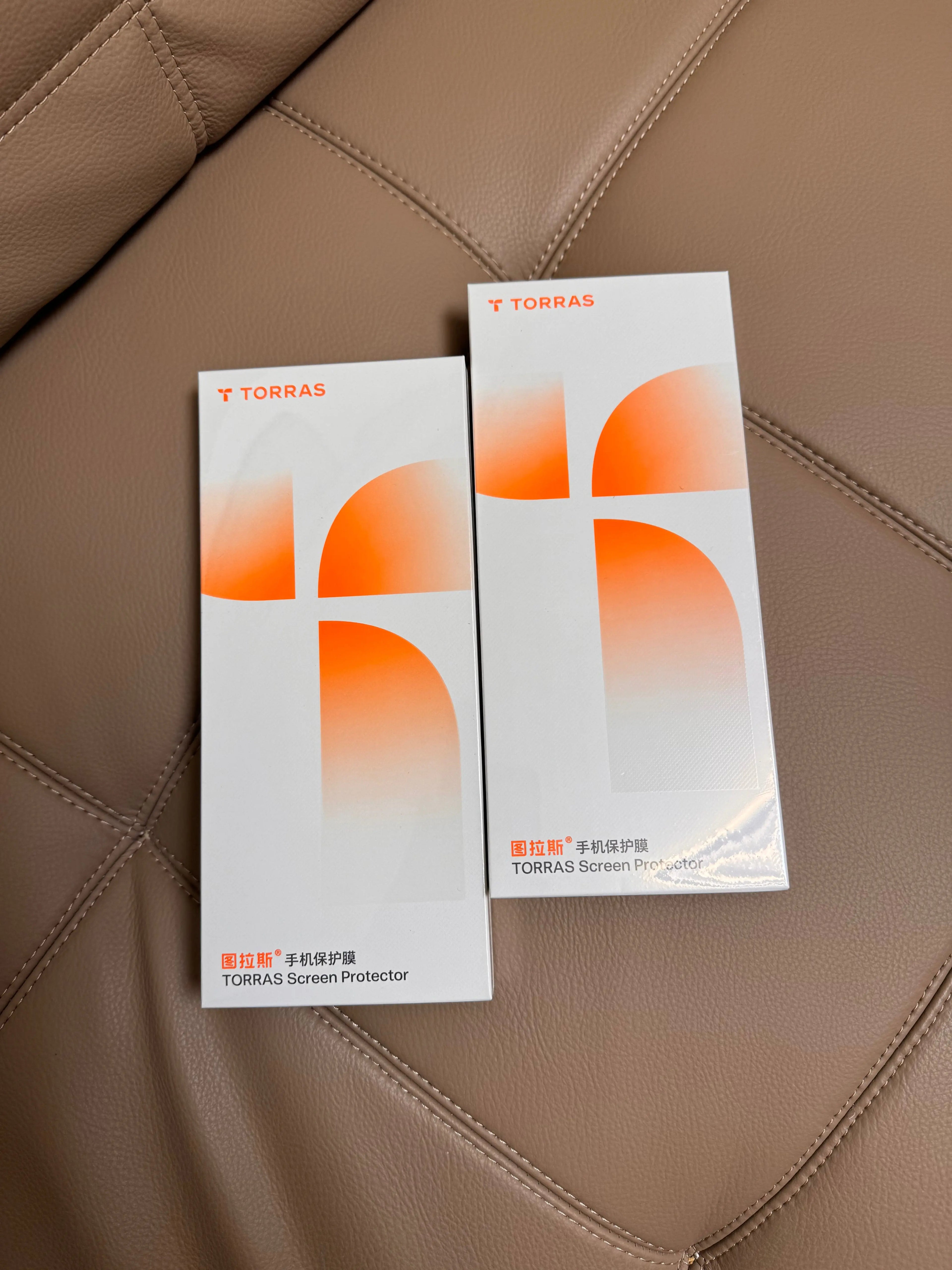 TORRAS Boundless Clear Tempered Glass for iPhone 17 Pro Max LUXORA